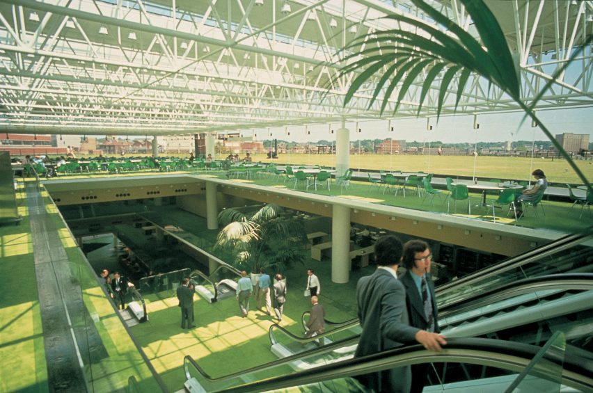 Willis Faber & Dumas building by Foster Associates – Norman Foster and Micheal Hopkins