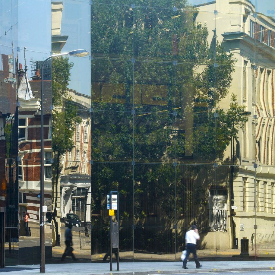 Willis Faber & Dumas building by Foster Associates – Norman Foster and Micheal Hopkins