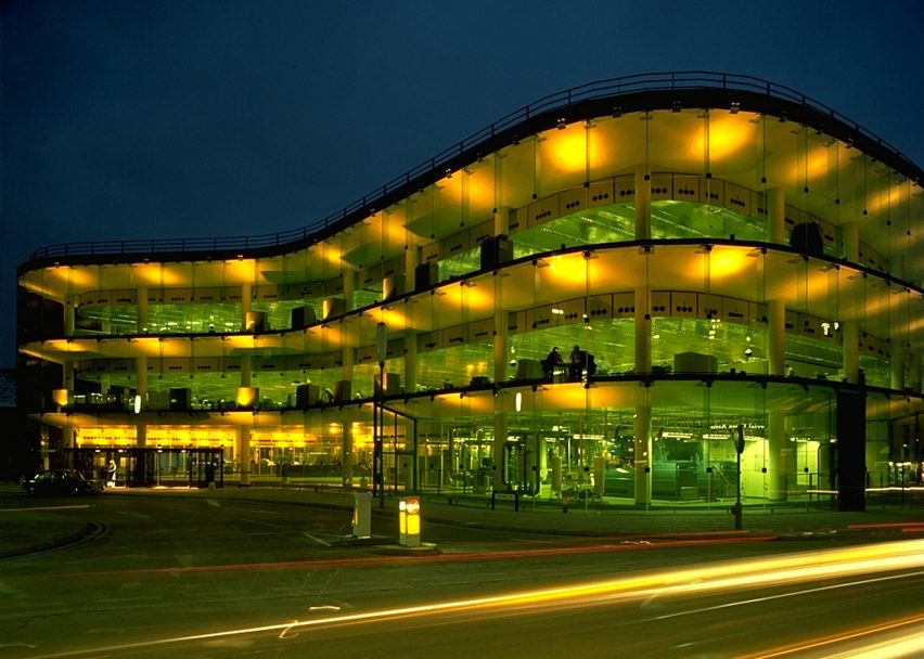 Willis Faber & Dumas building by Foster Associates – Norman Foster and Micheal Hopkins