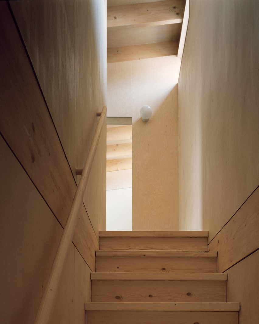 Windsor Road outbuilding house by Russell Jones