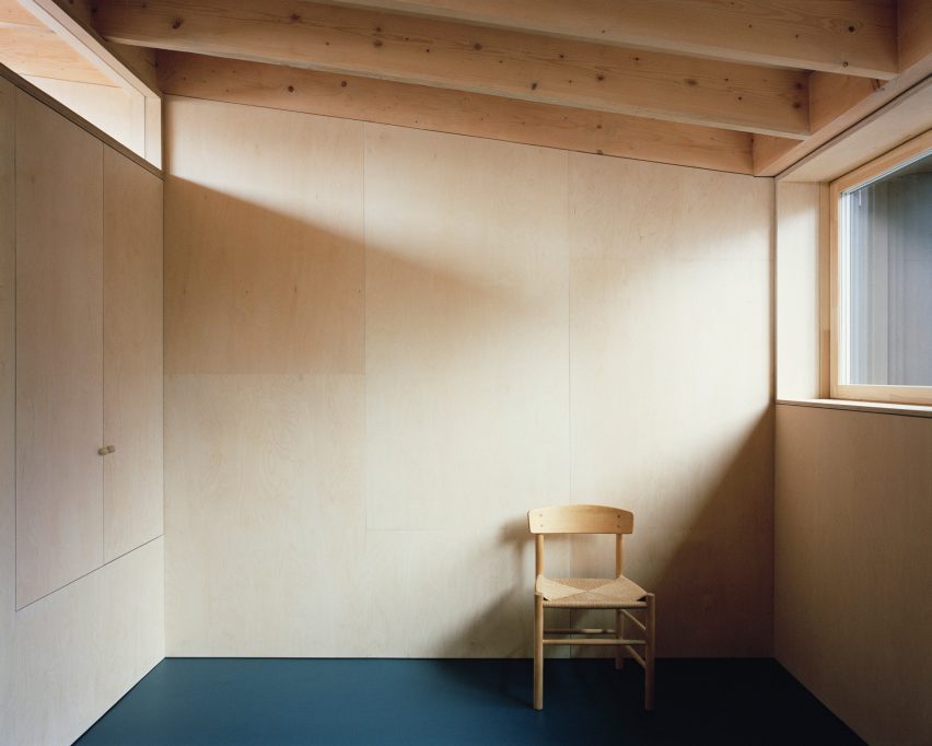Windsor Road outbuilding house by Russell Jones