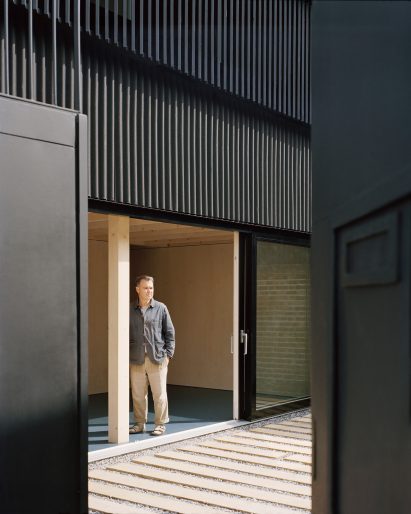 Windsor Road outbuilding house by Russell Jones