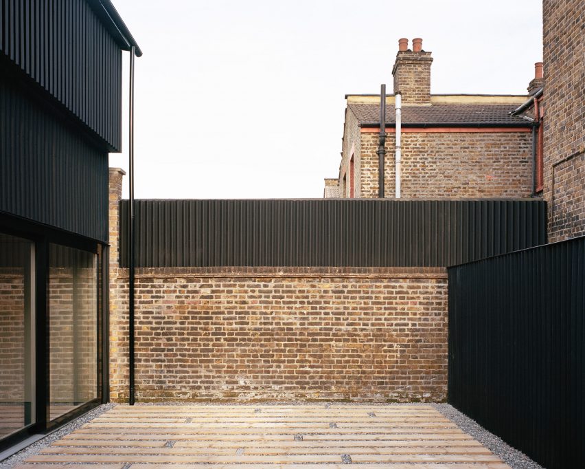 Windsor Road outbuilding house by Russell Jones