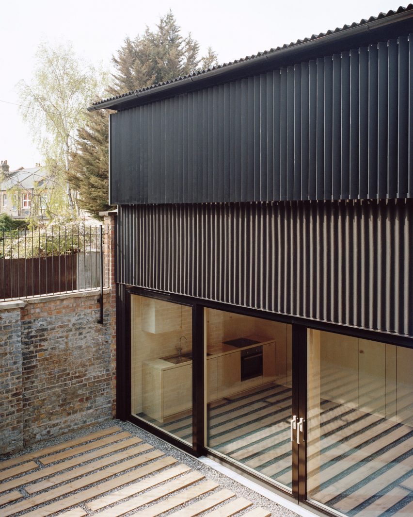 Windsor Road outbuilding house by Russell Jones
