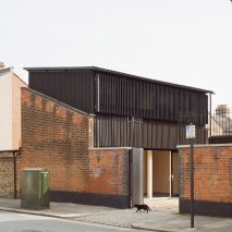 Windsor Road outbuilding house by Russell Jones