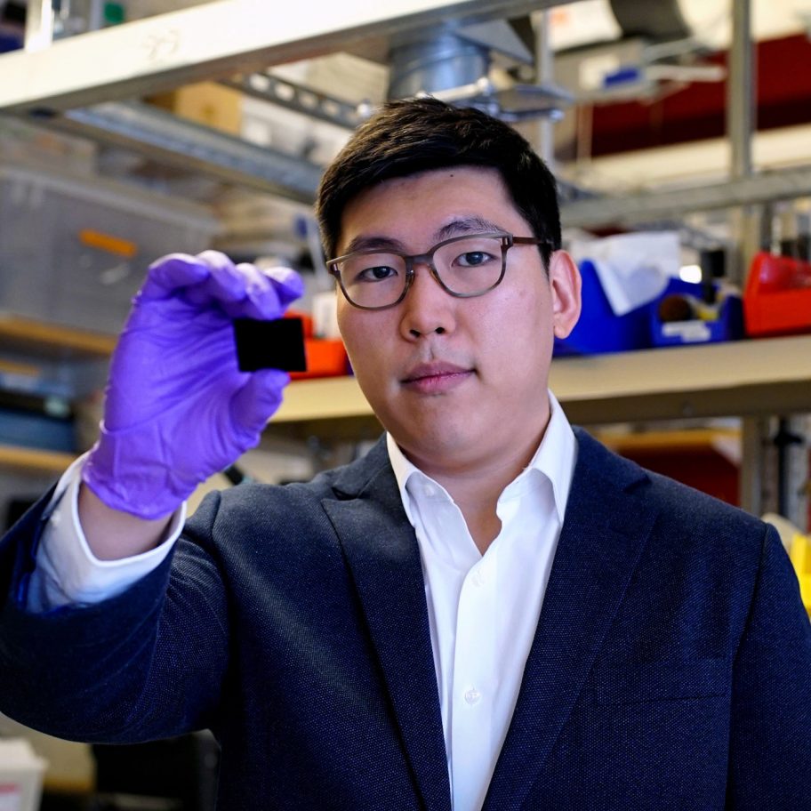MIT aeroplane nanotube