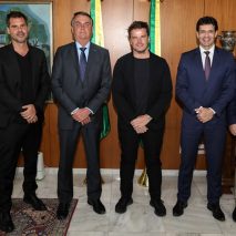 Bjarke Ingels meets Brazil's president Jair Bolsonaro to "change the face of tourism in Brazil"
