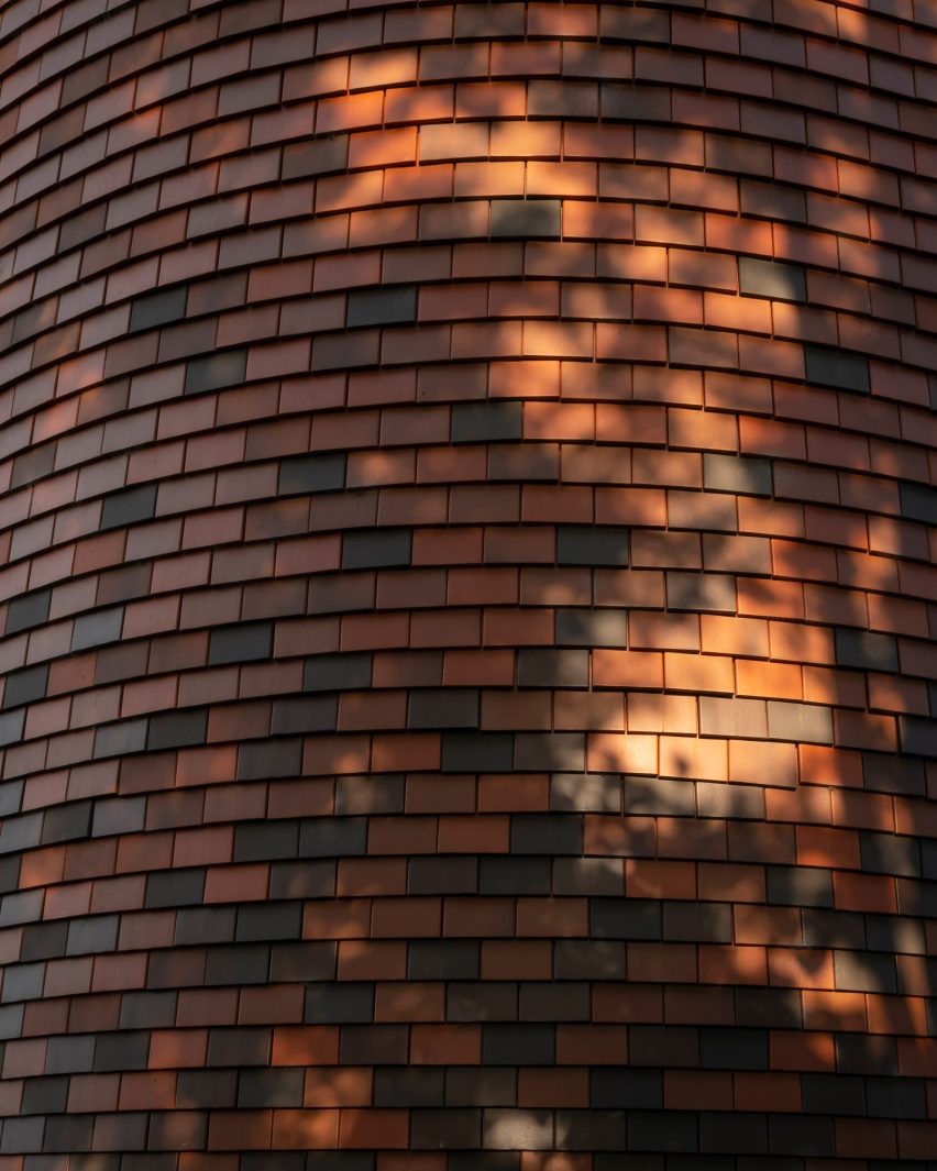 Bumpers Oast house by ACME tiles