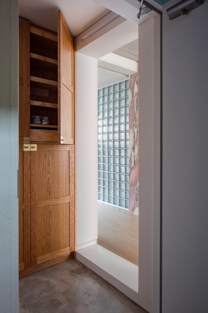 Cascade house by Aoa Architects