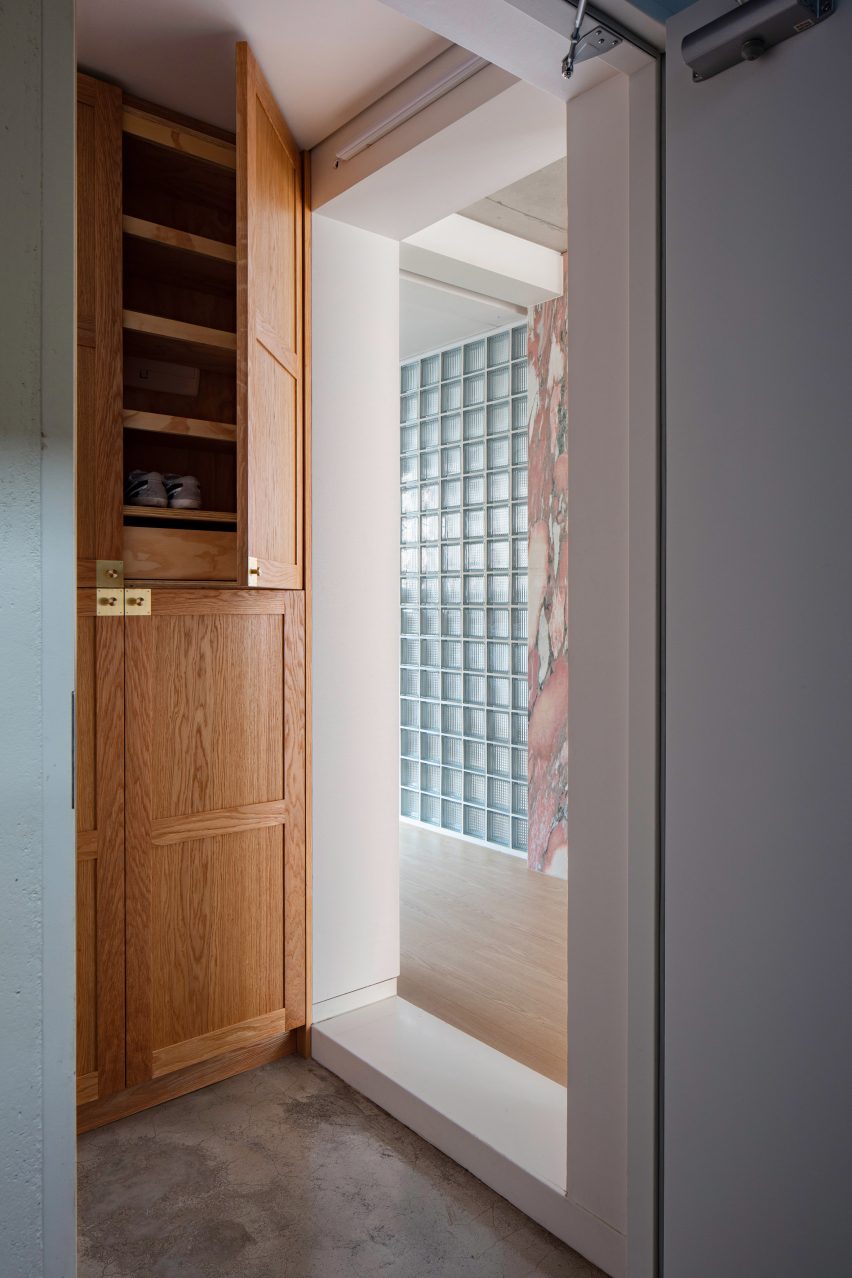 Cascade house by Aoa Architects