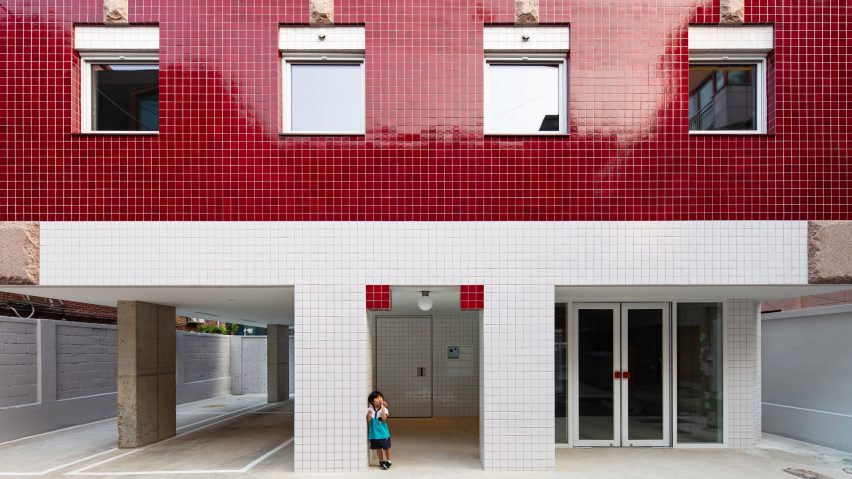 Cascade house by Aoa Architects