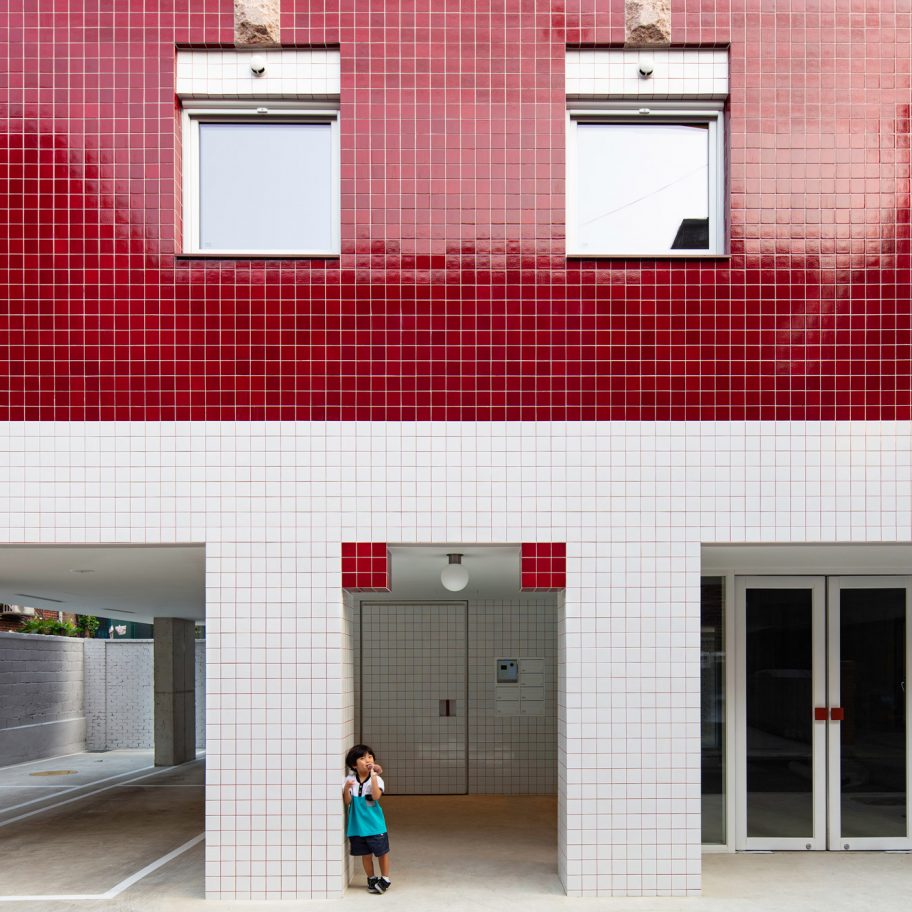 Cascade house by Aoa Architects