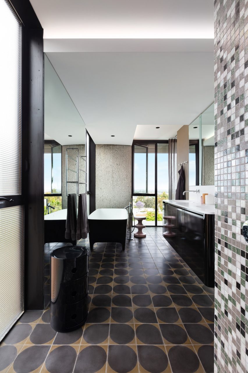 Clive Wilkinson West Los Angeles Residence