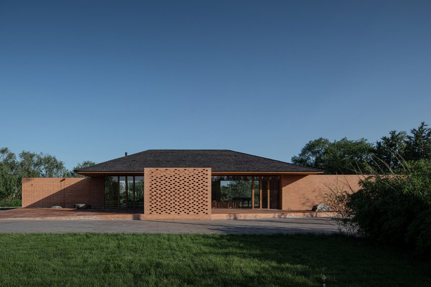 Courtyard Villa by Arch Studio