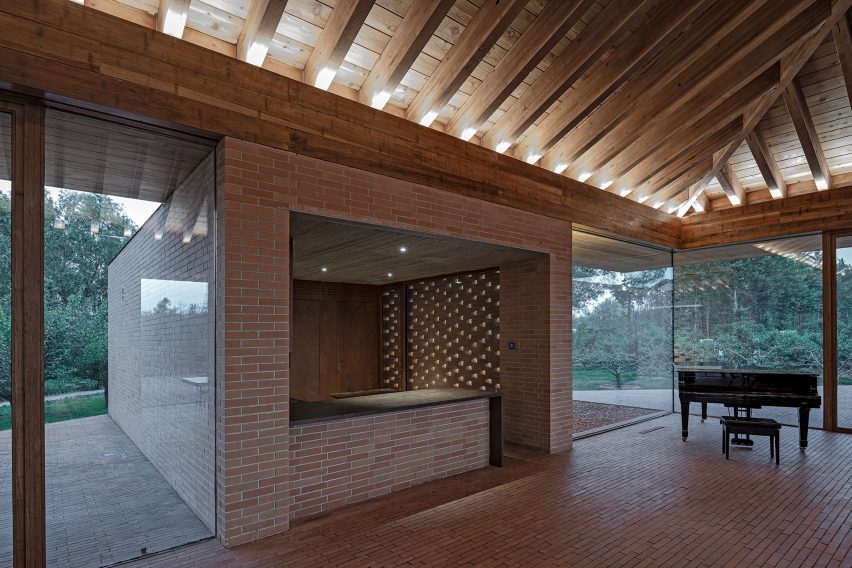 Courtyard Villa by Arch Studio