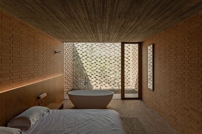 Courtyard Villa by Arch Studio