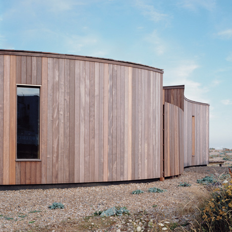 Dungeness beach architecture: holiday homes