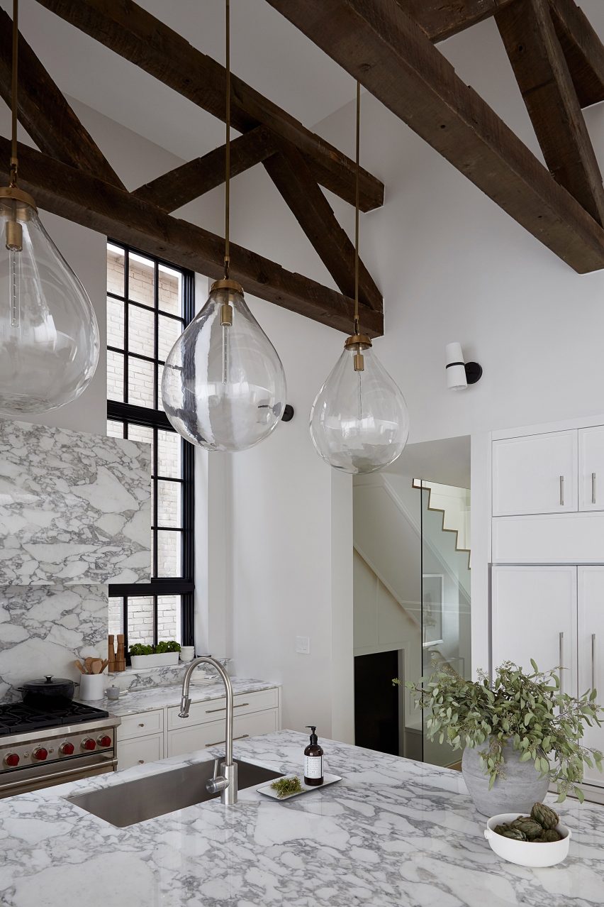Euclid Residence by Ancerl Studio