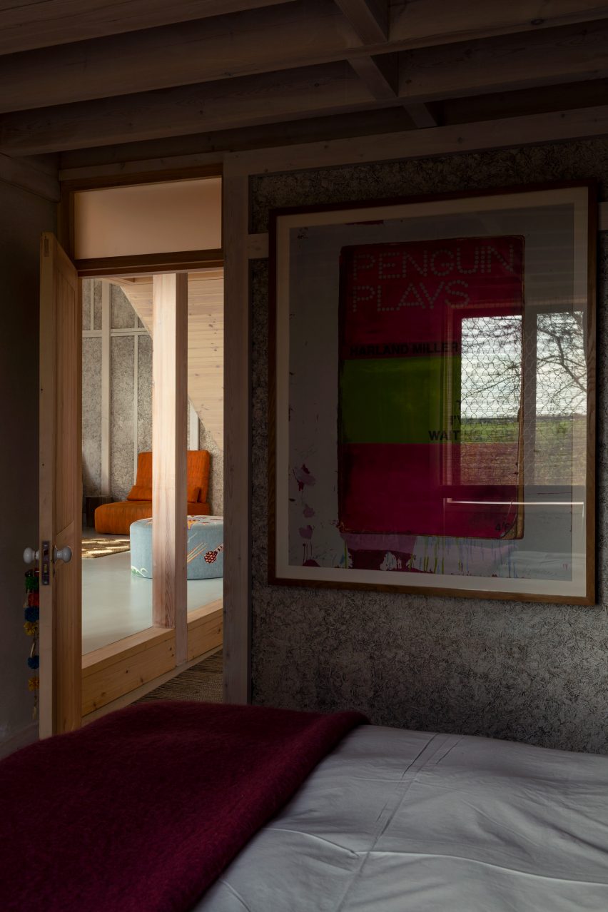 Flat House on Margent Farm, Cambridgeshire by Practice Architecture