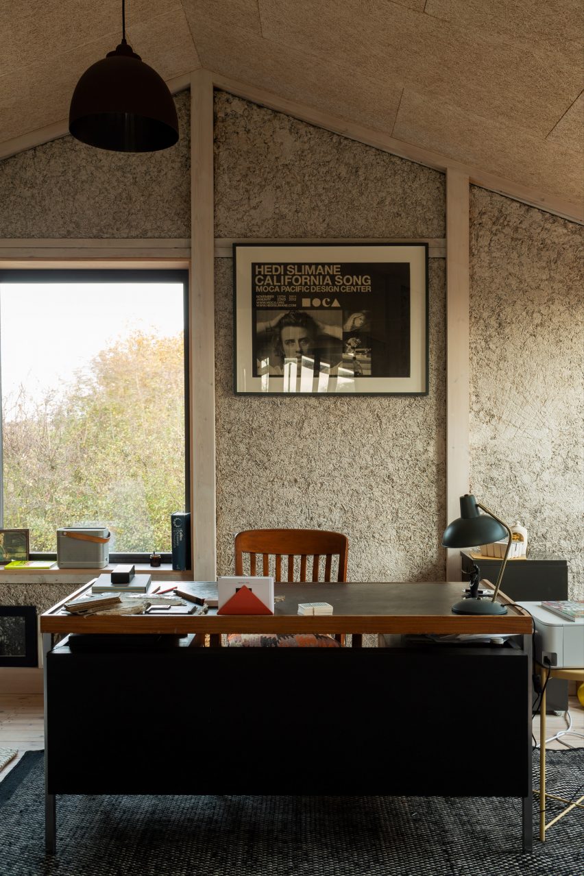 Flat House on Margent Farm, Cambridgeshire by Practice Architecture
