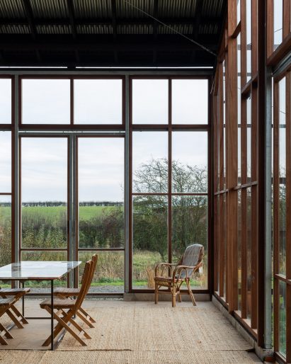 Flat House on Margent Farm, Cambridgeshire by Practice Architecture