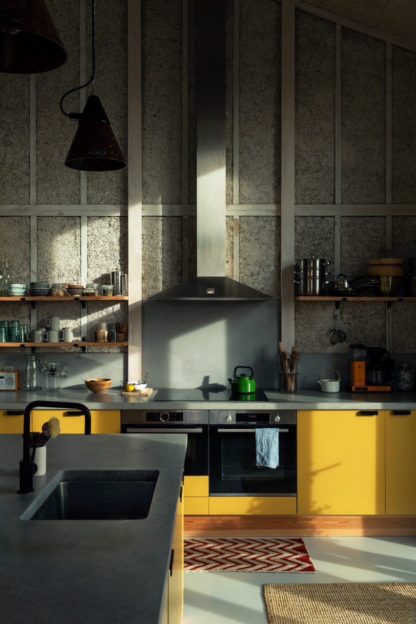 Flat House on Margent Farm, Cambridgeshire by Practice Architecture