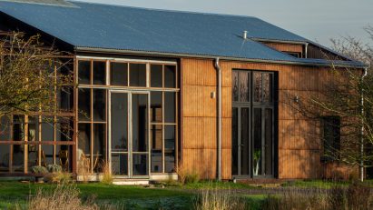 Flat House on Margent Farm, Cambridgeshire by Practice Architecture