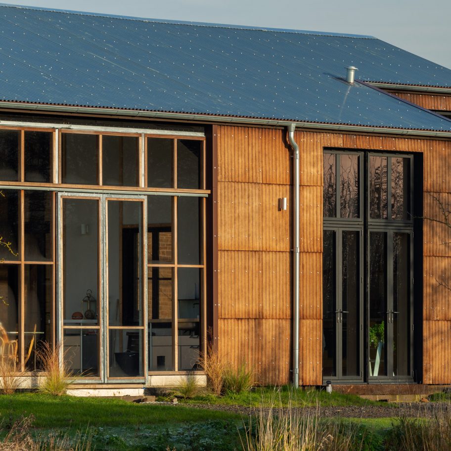 Flat House on Margent Farm, Cambridgeshire by Practice Architecture