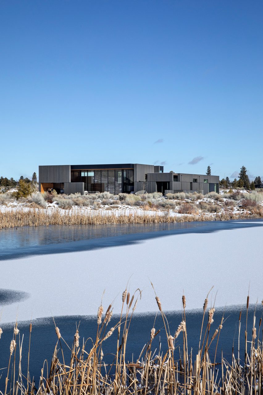 High Desert Residence by Hacker Architects