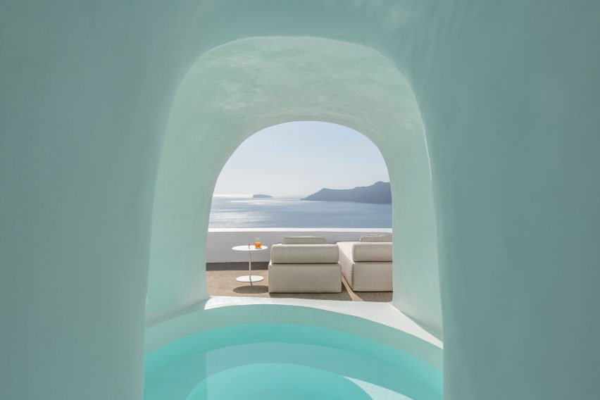 Saint Hotel in Santorini by Kapsimalis Architects