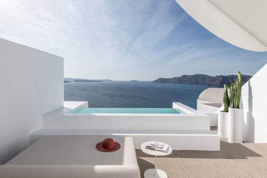 Saint Hotel in Santorini by Kapsimalis Architects