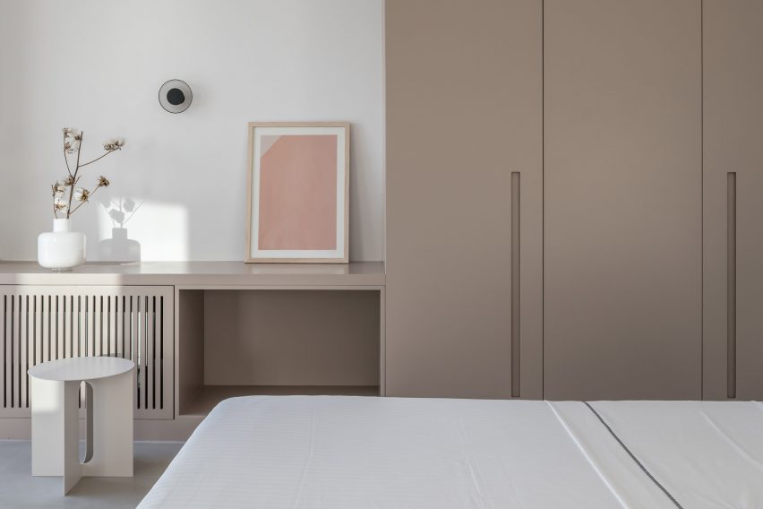 Saint Hotel in Santorini by Kapsimalis Architects
