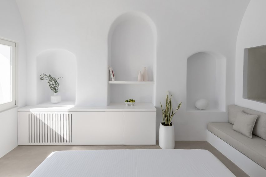 Saint Hotel in Santorini by Kapsimalis Architects