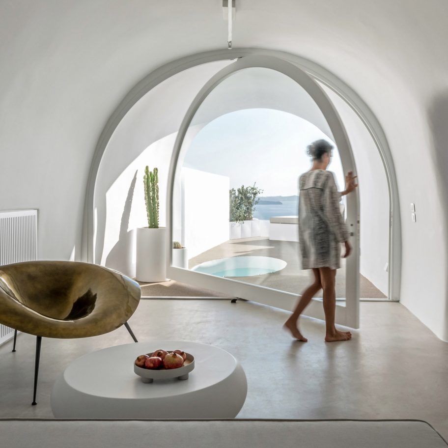 Saint Hotel in Santorini by Kapsimalis Architects