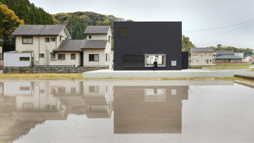 House in Kadogawa by Atelier Kento Eto