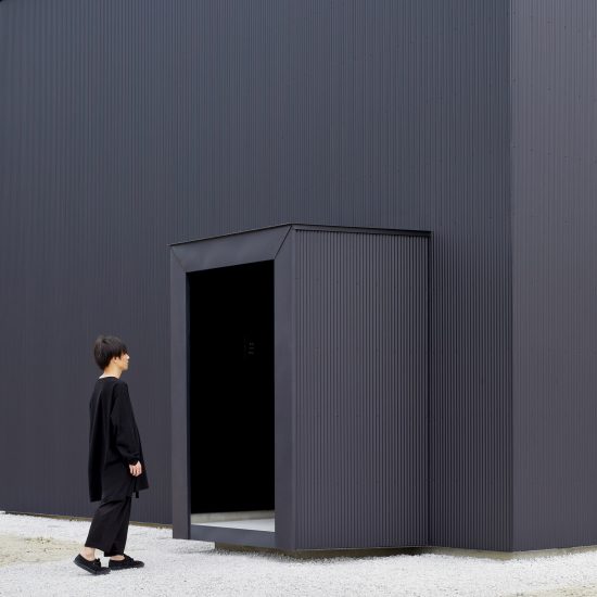 House in Kadogawa by Atelier Kento Eto