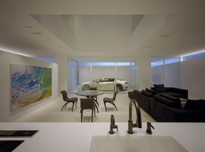 House in Takamatsu by Fujiwaramuro Architects