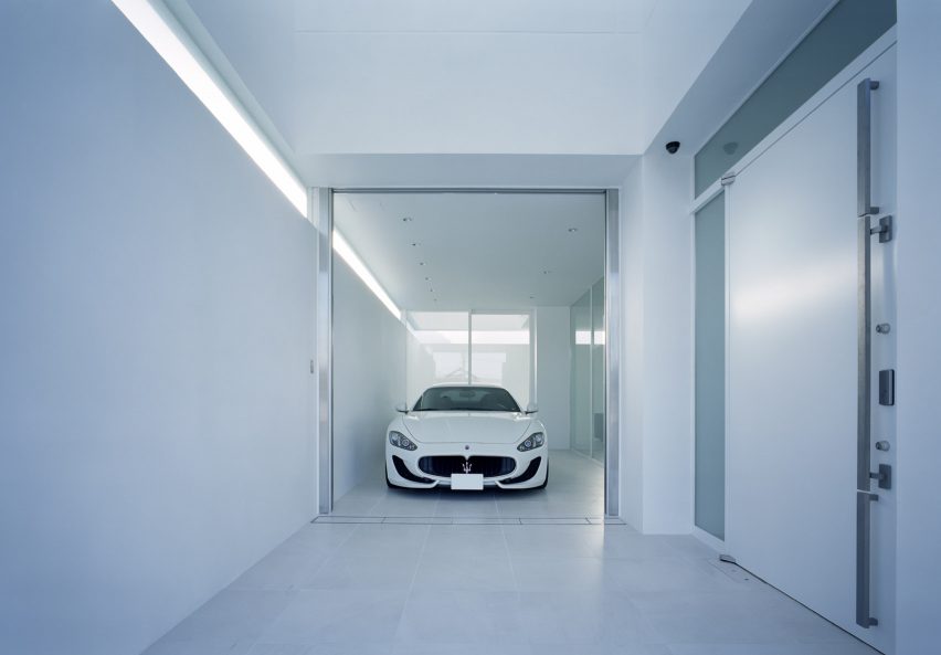 House in Takamatsu by Fujiwaramuro Architects