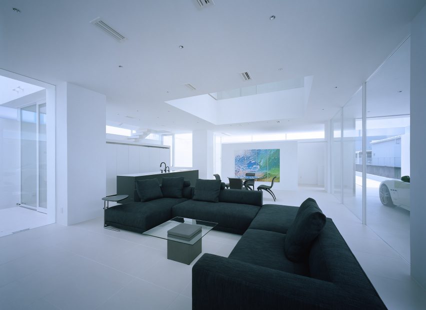 House in Takamatsu by Fujiwaramuro Architects
