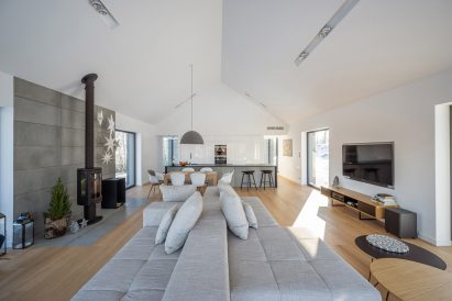 House in the Mountains by Kropka Studio