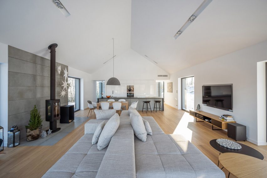 House in the Mountains by Kropka Studio