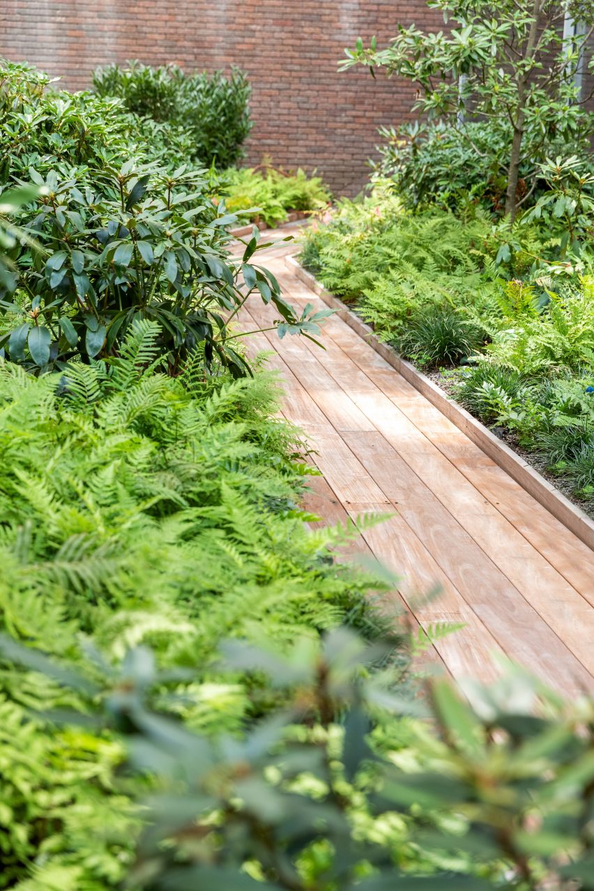 Jardim by Isay Weinfeld