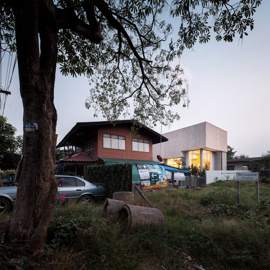 JB House by IDIN Architects