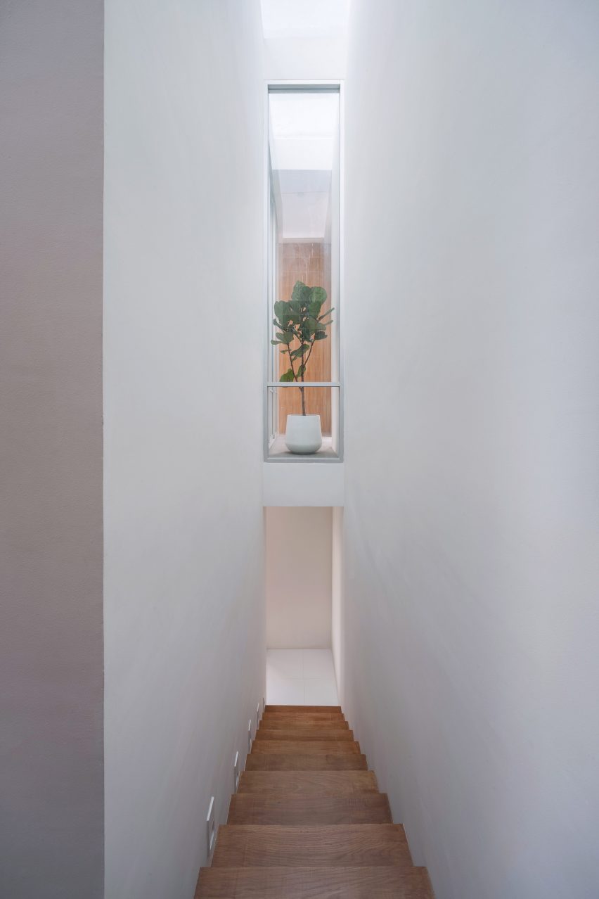 JB House by IDIN Architects