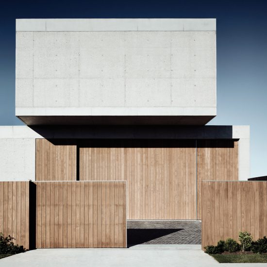 Mermaid Beach Residence by B.E. Architecture
