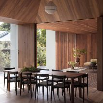 Point Lonsdale House by Edition Office