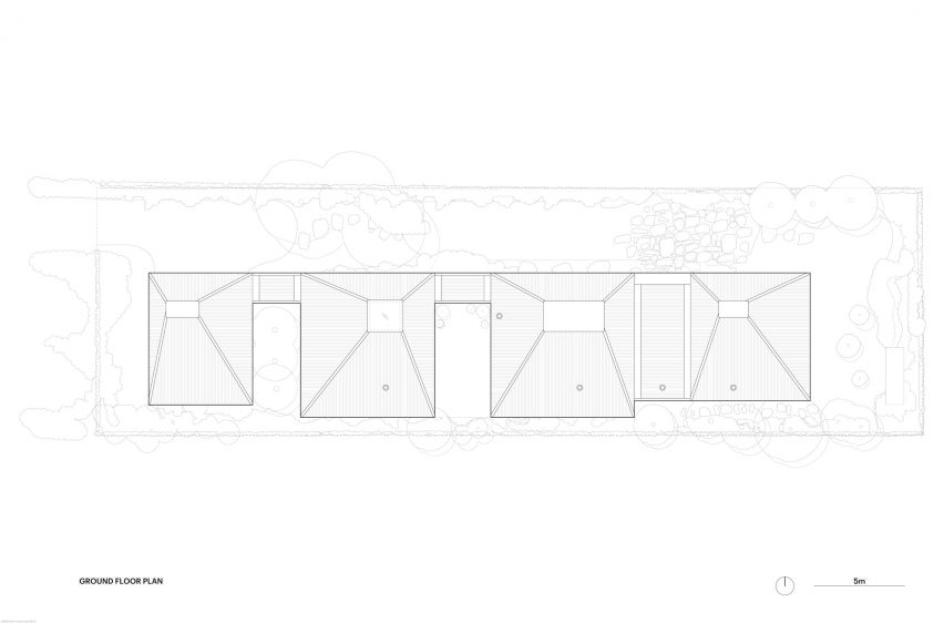 Roof and site plan of Point Lonsdale House by Edition Office