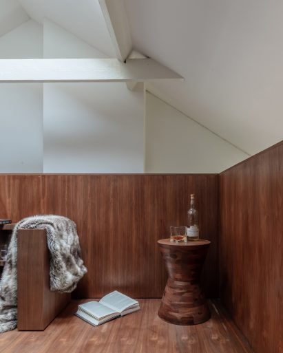 The Tri-Pod bedroom for a throuple by Scott Whitby Studio