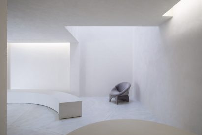 Selo Shoe Store by MNMA
