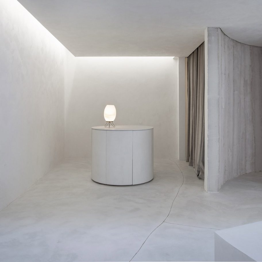 Selo Shoe Store by MNMA